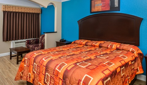 Room, 1 King Bed, Non Smoking
