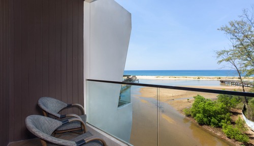 Deluxe Seaview (Modern Style)