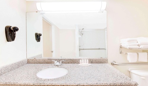 Suite, 2 Double Beds, Accessible, Non Smoking (Hearing, Mobility Roll-In Shower)