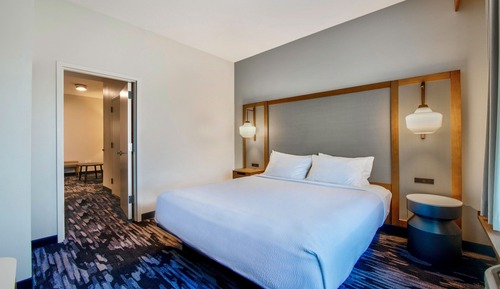 Suite, 1 King Bed with Sofa bed, Non Smoking