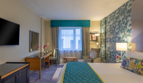 Premium Room, 1 King Bed, Accessible