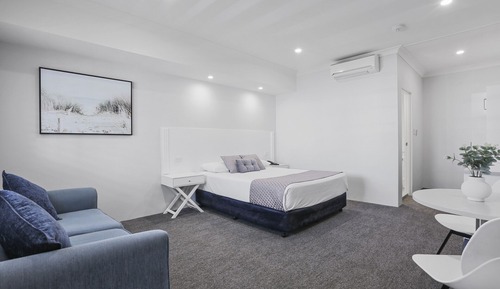 Deluxe Room, 1 Queen Bed