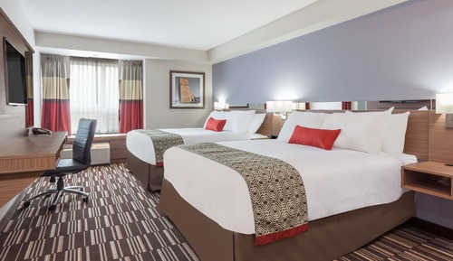 Business Suite, 2 Queen Beds, Non Smoking