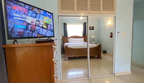 Standard Room, 1 King Bed, Pool Access, Garden Area