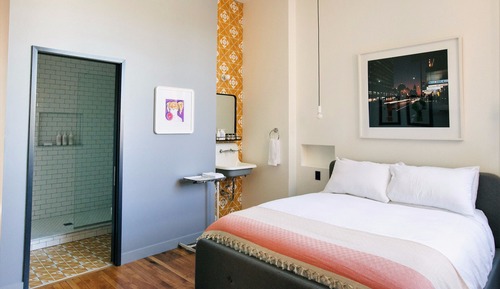 Room, 1 Queen Bed (Audrey)
