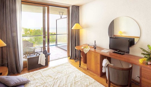 Double Room Single Use, Partial Sea View