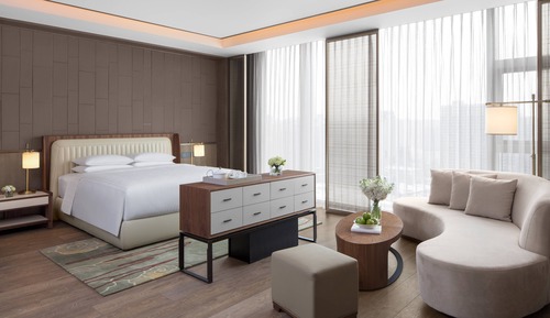 Deluxe Room, 1 King Bed