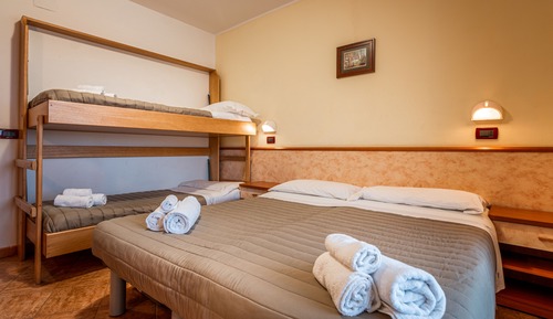 Comfort Quadruple Room