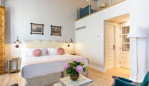 Apartment (2 Levels)