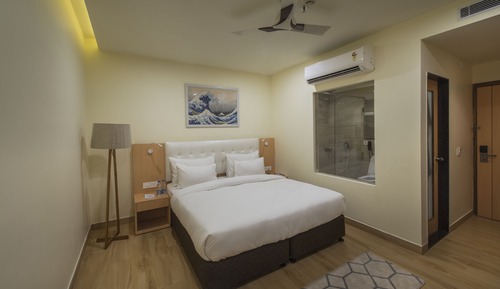 Superior Room, 1 King Bed
