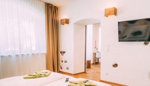 Suite, 1 Bedroom, Ground Floor
