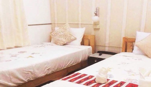Standard Room with Shared Bathroom - Phapueng