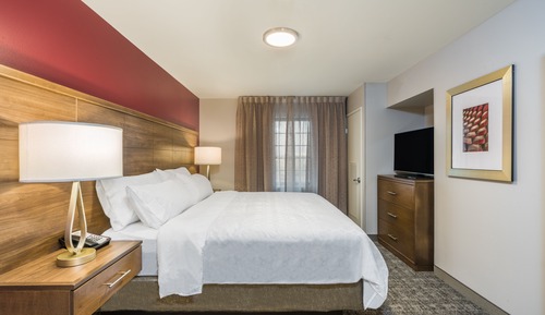 Suite, Two Bed, Two Bath, Kitchen