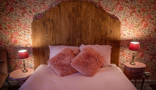 Deluxe Double Room (Chardonnay)