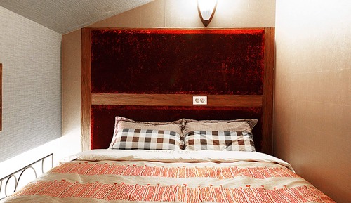 Family Duplex, Jetted Tub