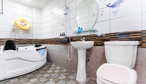 Room (B101 (Kids Room/Trampoline/Jungle Gym)