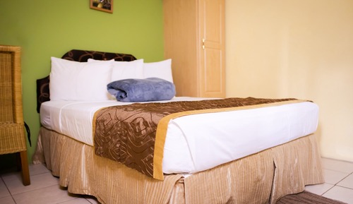 Standard Room, 1 Double Bed, Private Bathroom, Courtyard View