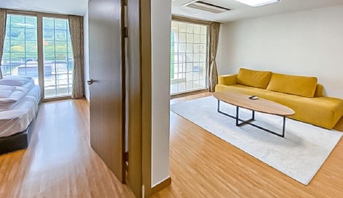 Standard Twin Room (Non Cooking)