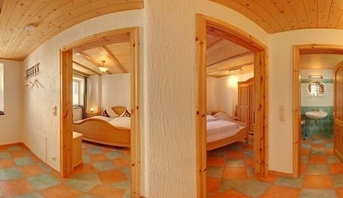 House, Ensuite, City View