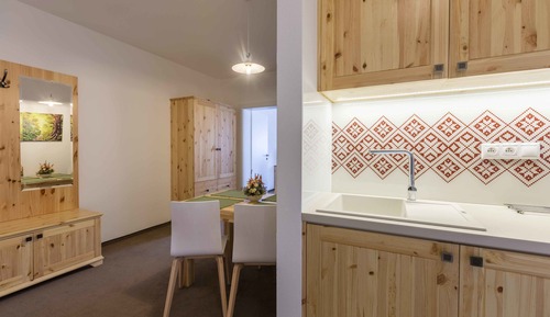Comfort Apartment, 2 Bedrooms, Hill View (SMREK)