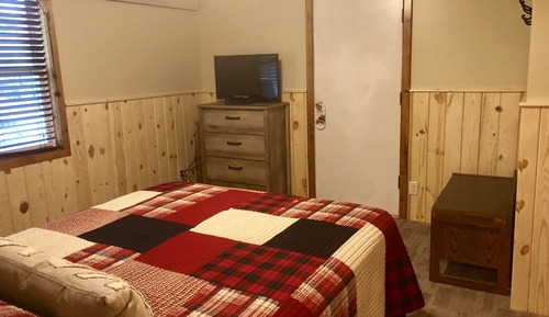 Deluxe Cabin, Multiple Beds
