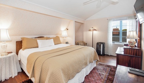 Room, Private Bathroom (Summer Room)