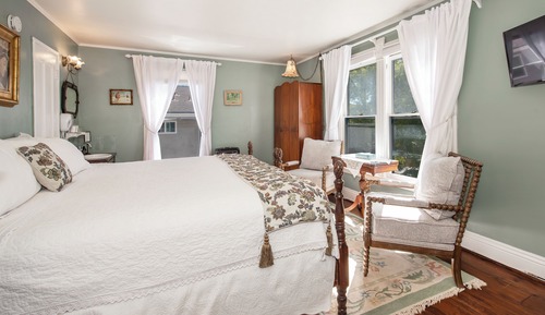 Room, Private Bathroom (Abigail Room)