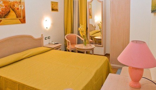 Standard Double or Twin Room, Private Bathroom