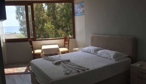 Deluxe Room, 1 Double or 2 Twin Beds, Balcony, Sea Facing