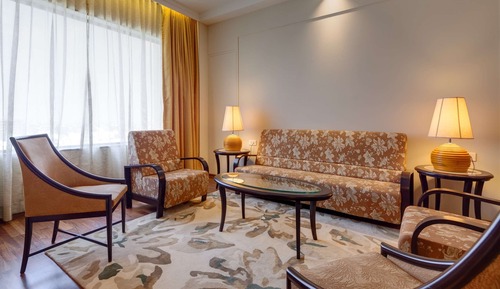 Suite, 1 Double Bed, Pool View