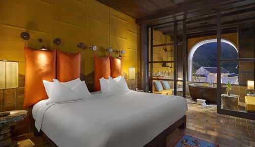 Junior Suite, 1 King Bed, Pool View (Legacy Privileges)