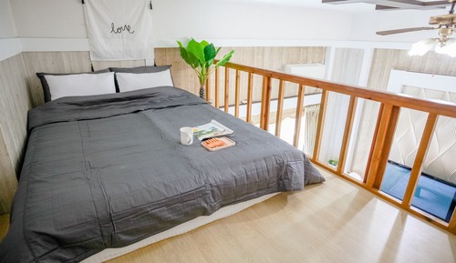 Duplex (201 203 301 303)