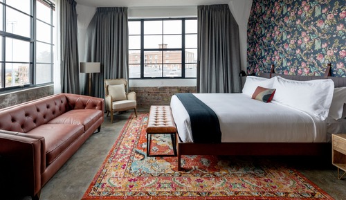 Standard Room, 1 King Bed (Deluxe Studio)