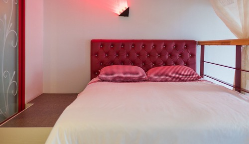 Room (Tiburon)