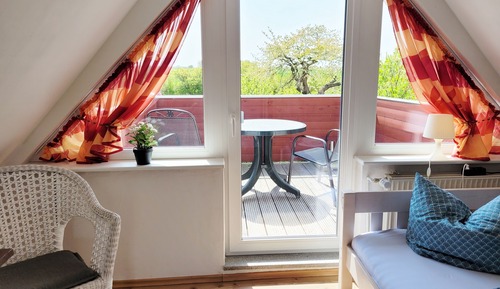 Single Room, Balcony