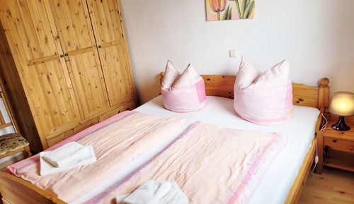 Bungalow, Garden View