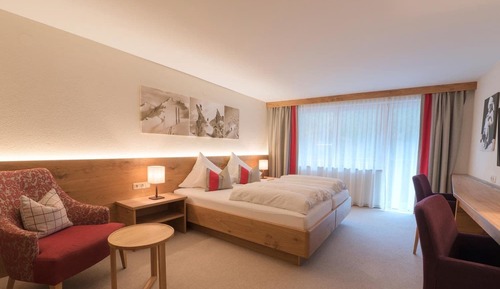 Deluxe Suite