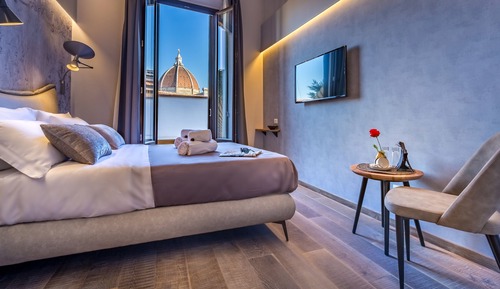 Deluxe Room (Duomo view)