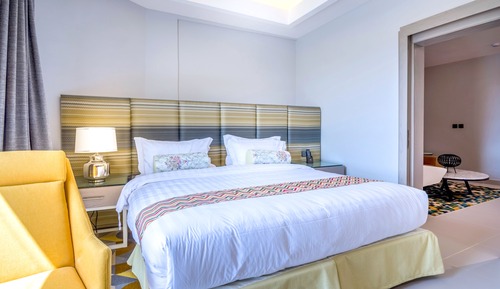 Deluxe Suite, 1 King Bed