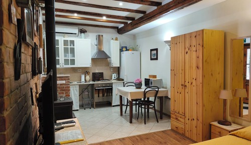 Studio, Terrace