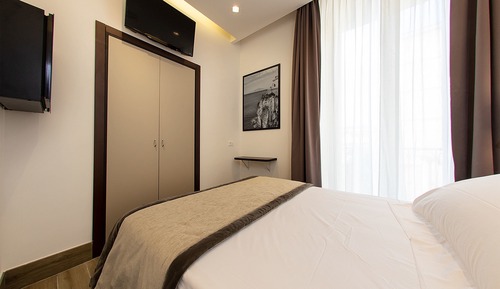 Classic Double Room, 1 Queen Bed