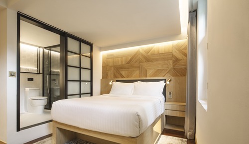 Premier Room