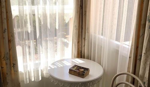 Guesthouse Ensuite - 1 Double & 2 Singles