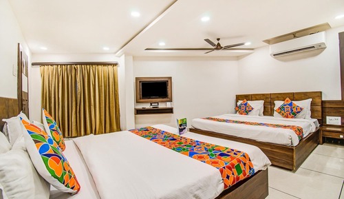 Family Room, 1 King Bed, Non Smoking