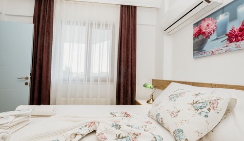 Suite, Balcony