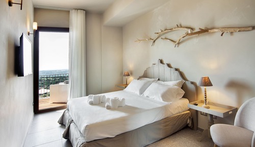 Deluxe Room, Balcony