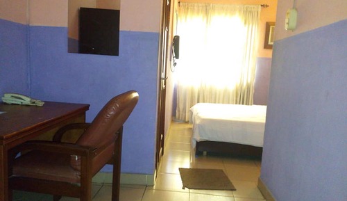 Royal Room, 1 Queen Bed, Non Smoking