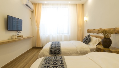 Standard Twin Room