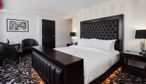 Superior Room, 1 King Bed, Accessible, Non Smoking (Hearing Impaired)