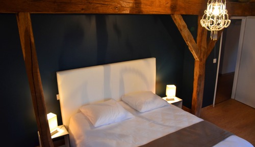 Double Room (Azurite)